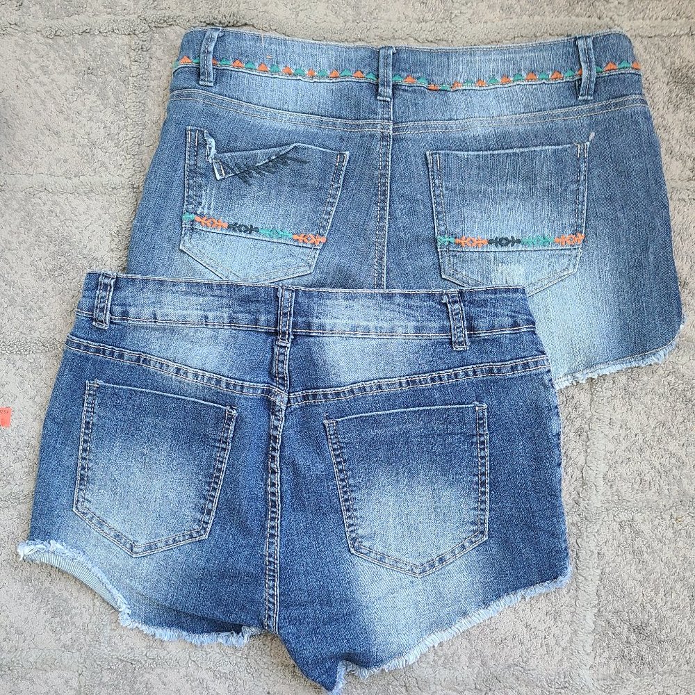 Rue 21 LOT 3 Pair Embroidered Denim Shorts - Picture 6 of 7